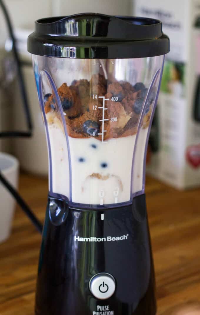 https://thecookiewriter.com/wp-content/uploads/2014/10/Almond-Milk-Banana-Blueberry-Breakfast-Smoothie-blender.jpg