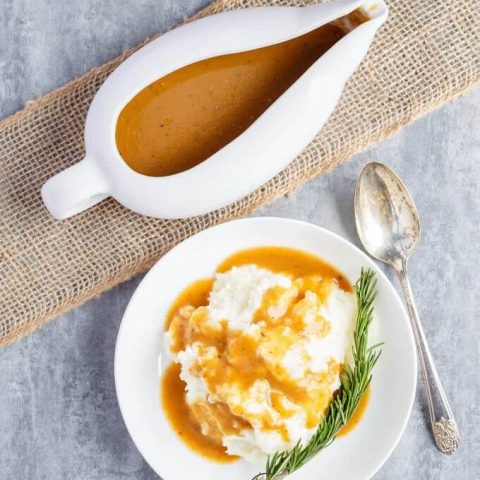 Homemade Turkey Gravy (using Neck)